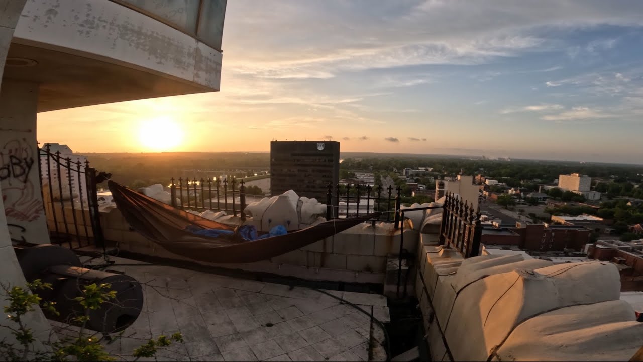 Stealth Camping in an Abandoned Skyscraper