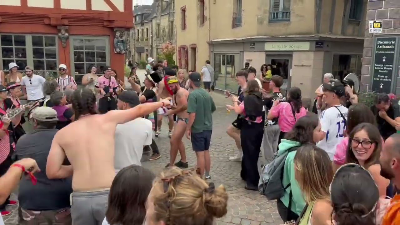 Malestroit. Quand le Pont du Rock envahit le centre ville