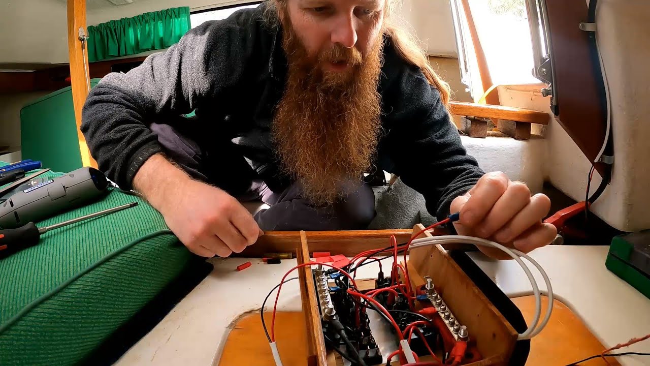 How to Wire a Sail Boat | Trailer Sailer