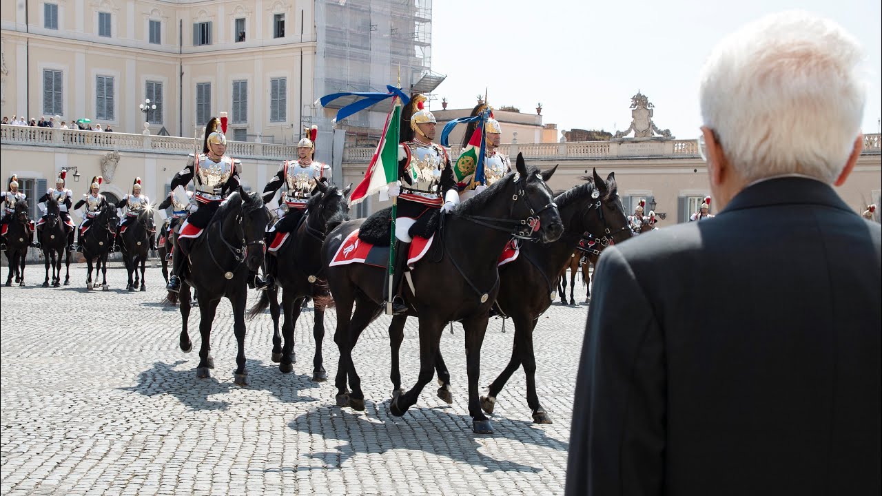 Mattarella al Cambio della Guardia solenne dei Corazzieri