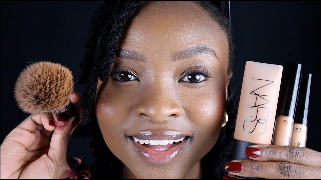 ASMR - Doing Your Makeup (Mouth Sounds, Gum Chewing, Layered Sounds, Personal Attention)