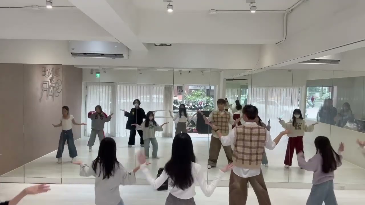 DANCESTAR-idle-MONO-20260308-1