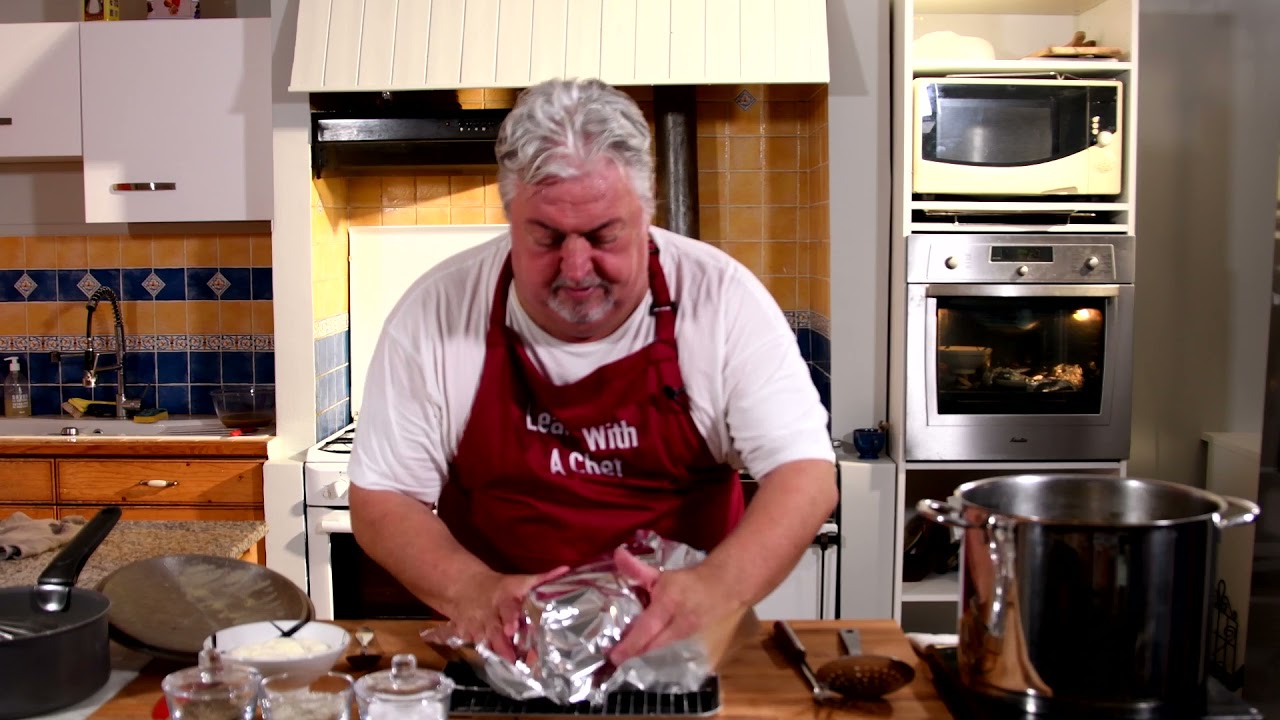 Poularde pochée sauce suprême, tellement douce au palais.