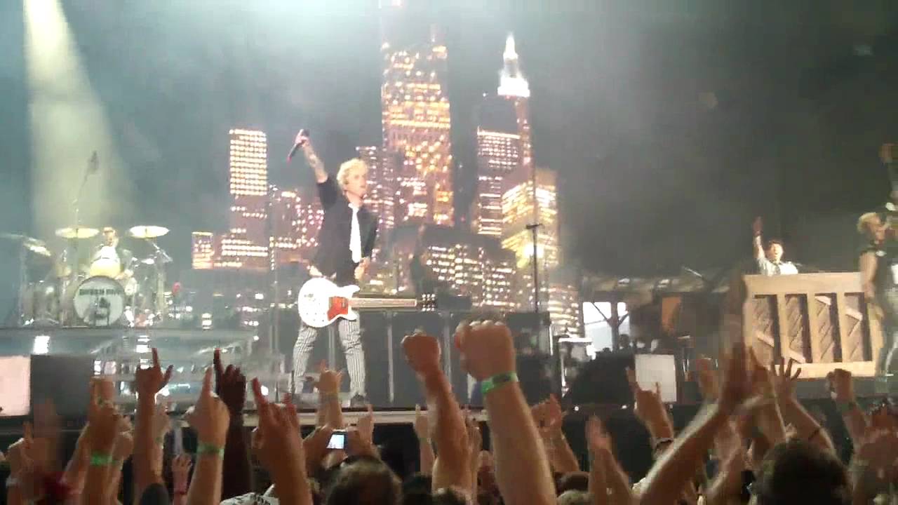 Green Day - 21st Century Breakdown - Darien Lake - August 5, 2010