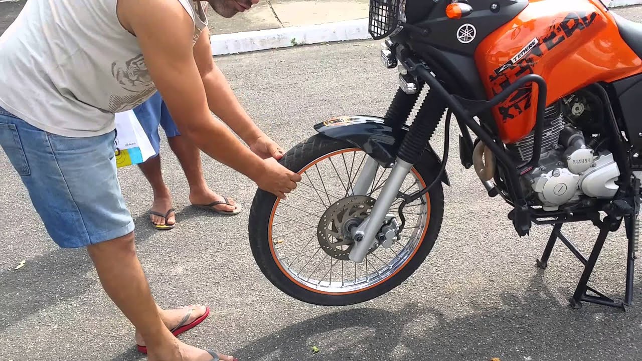 Teste de vacina de pneu, Xtire, COM câmara na Ténéré 250.