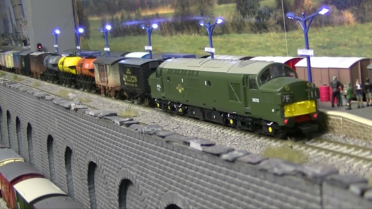 BR Class 37/0 with sound.