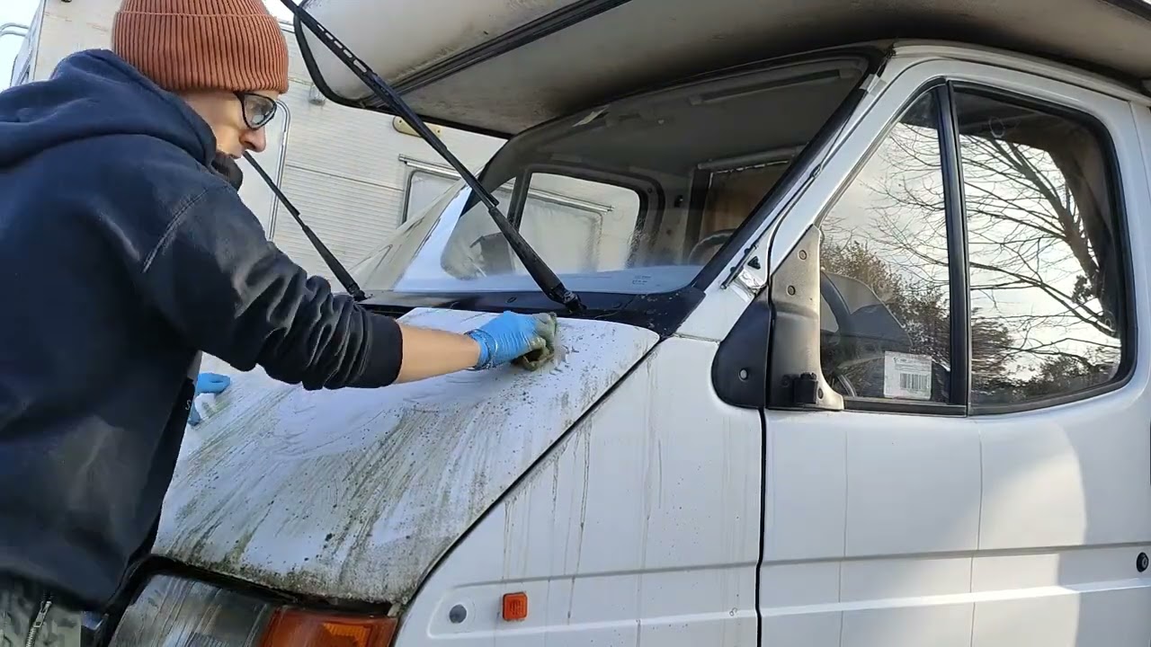 Pulizia esterno cabina e cofano motore camper Ford Transit - Acciaio Vegetale DIY