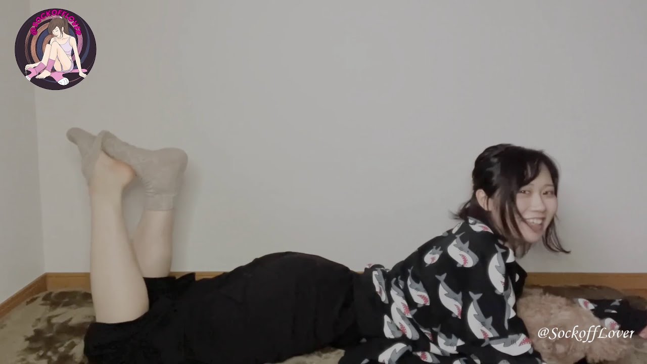 Asian girl 32 (socks off)