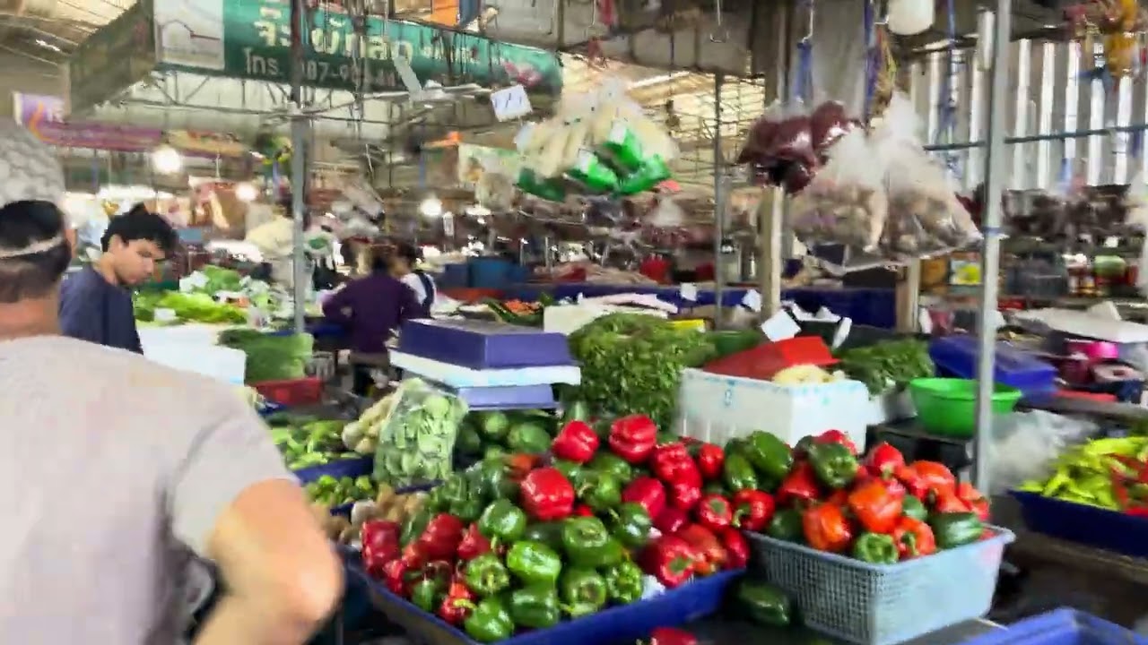 Walking through the Pattaya fruit and vegetable market.   4/1/2026