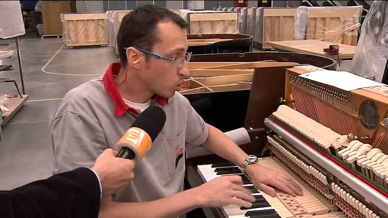 A fabrica&ccedil;&atilde;o de um piano Fritz Dobbert passo a passo.