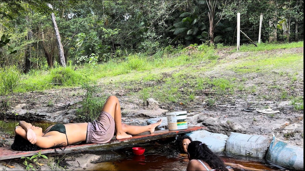 TOMANDO BANHO NO IGARAP&Eacute; COMIGO! No INTERIOR DO AMAZONAS! (2 DIAS CMG) 