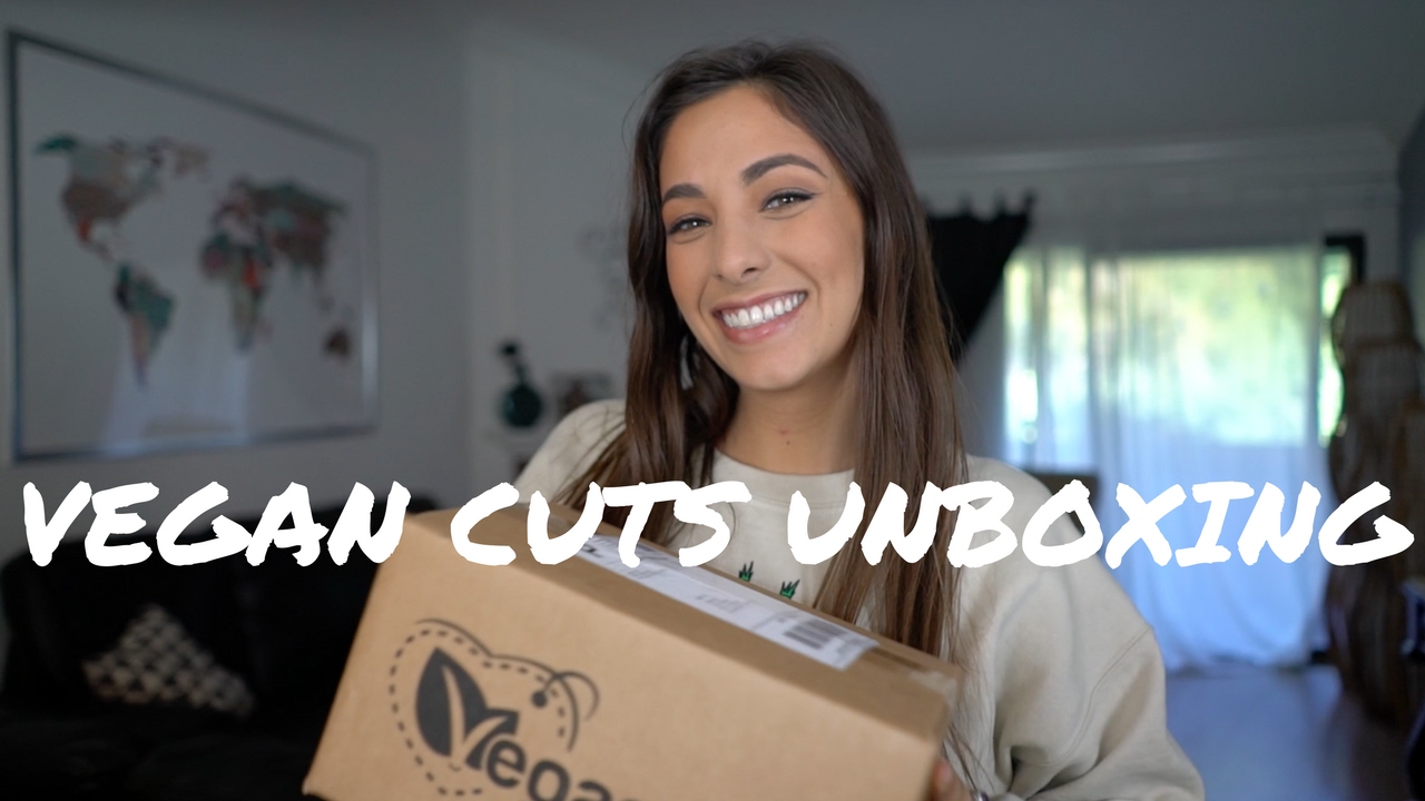 VEGAN CUTS SNACK BOX // [Unboxing Video]