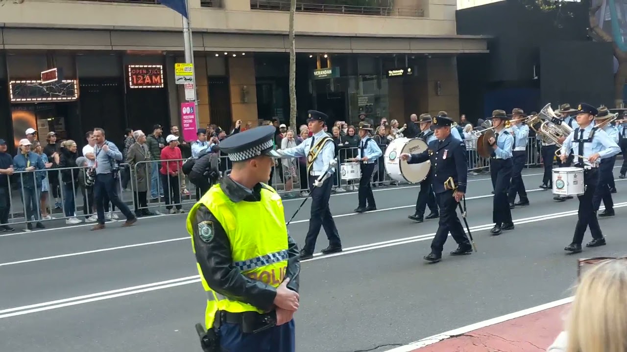 2021 City of Sydney Anzac Day Parade - Step off, Invercargill and RAF March Past