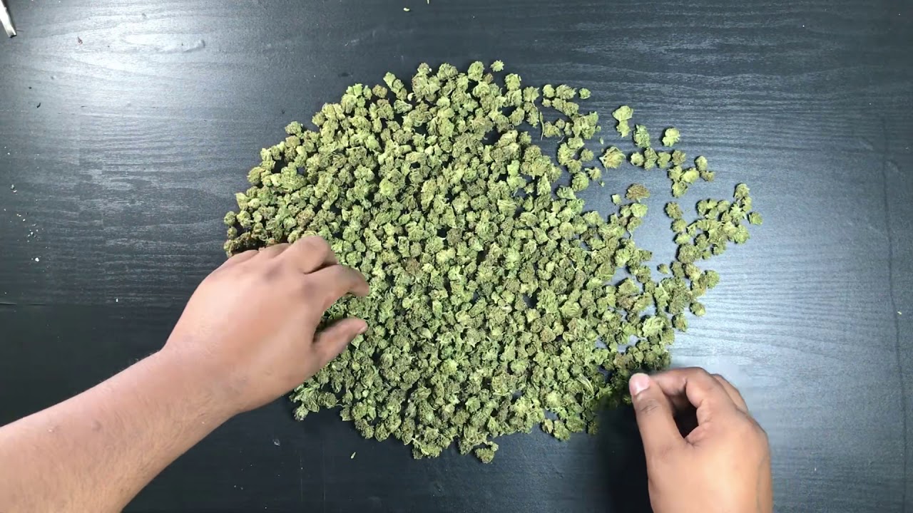 Unboxing QP of hemp flower from jaxon