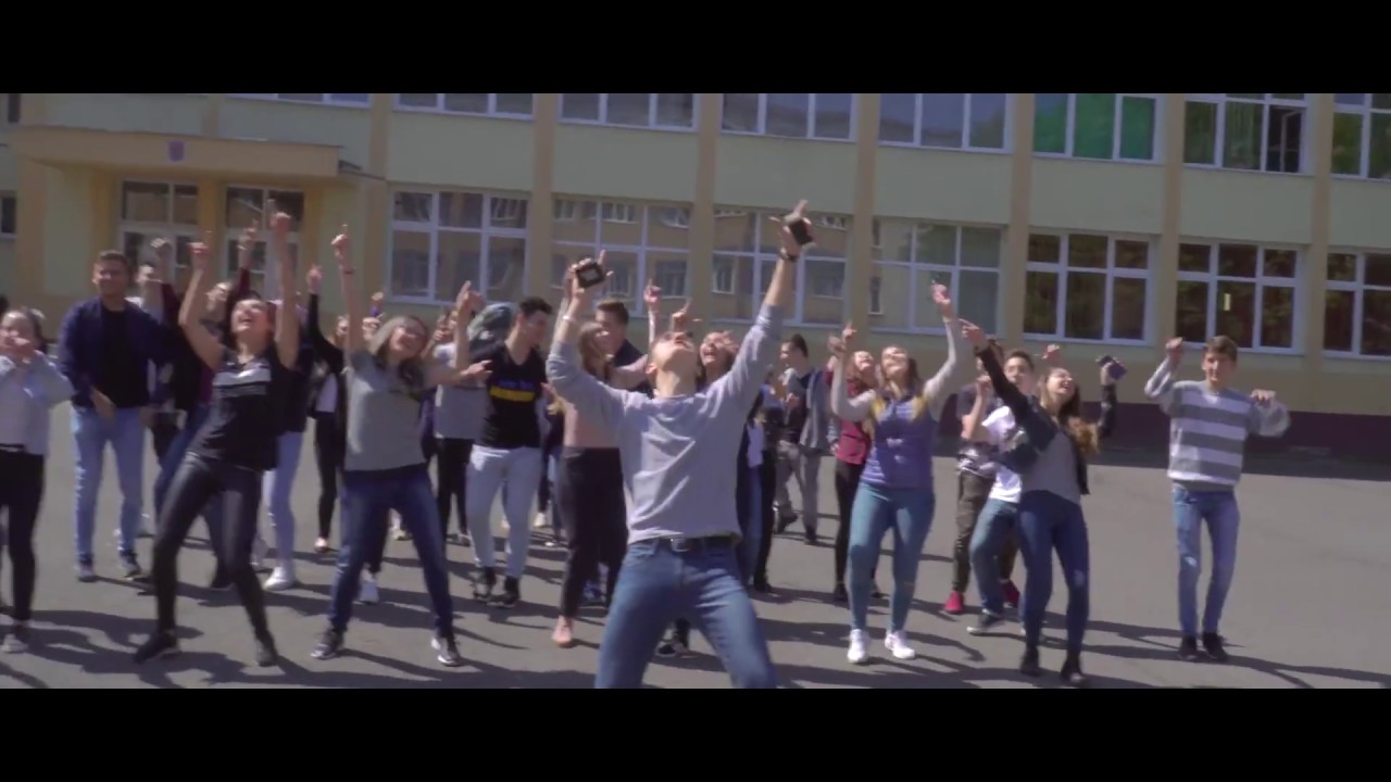 Like pentru Flashmob-ul Colegiului Nicolae Titulescu din Brasov