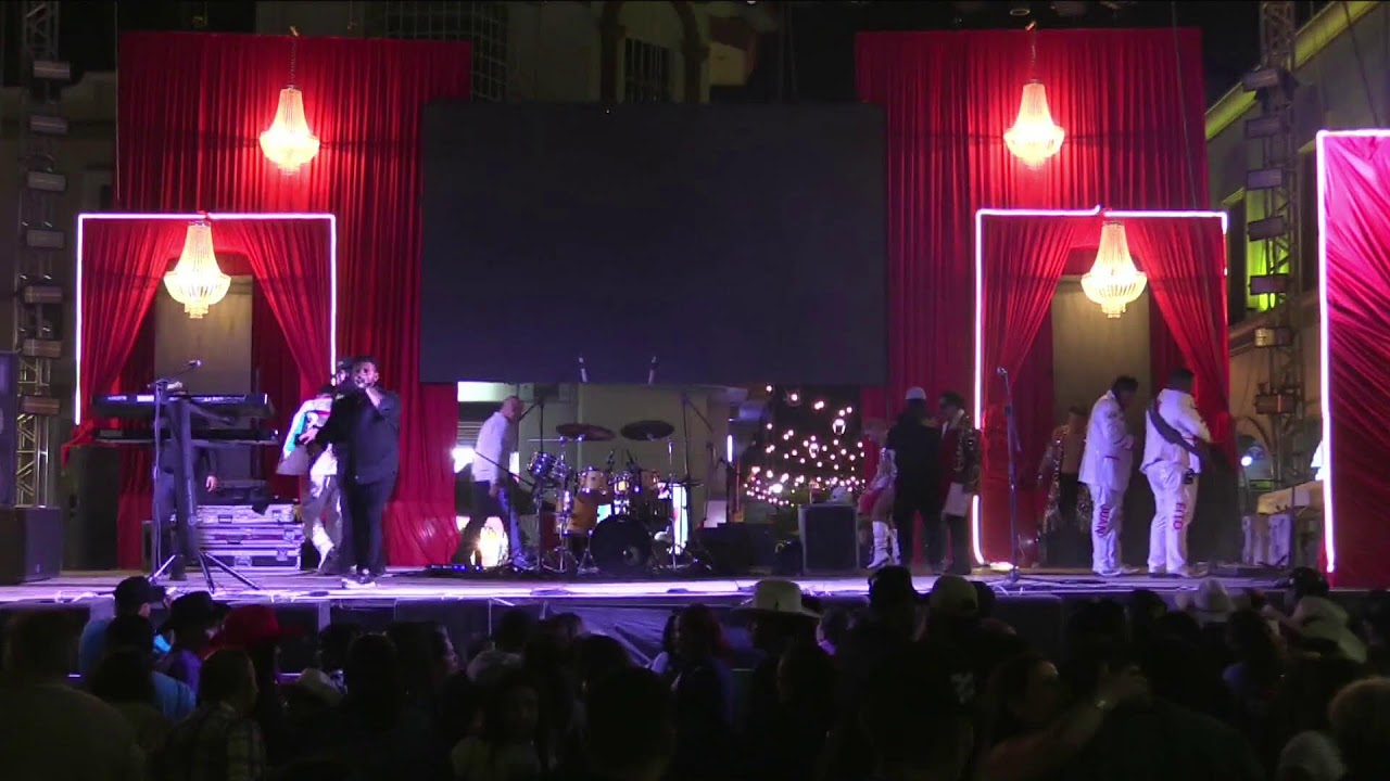 En vivo desde el teatro del pueblo. Feria Tamazula 2026