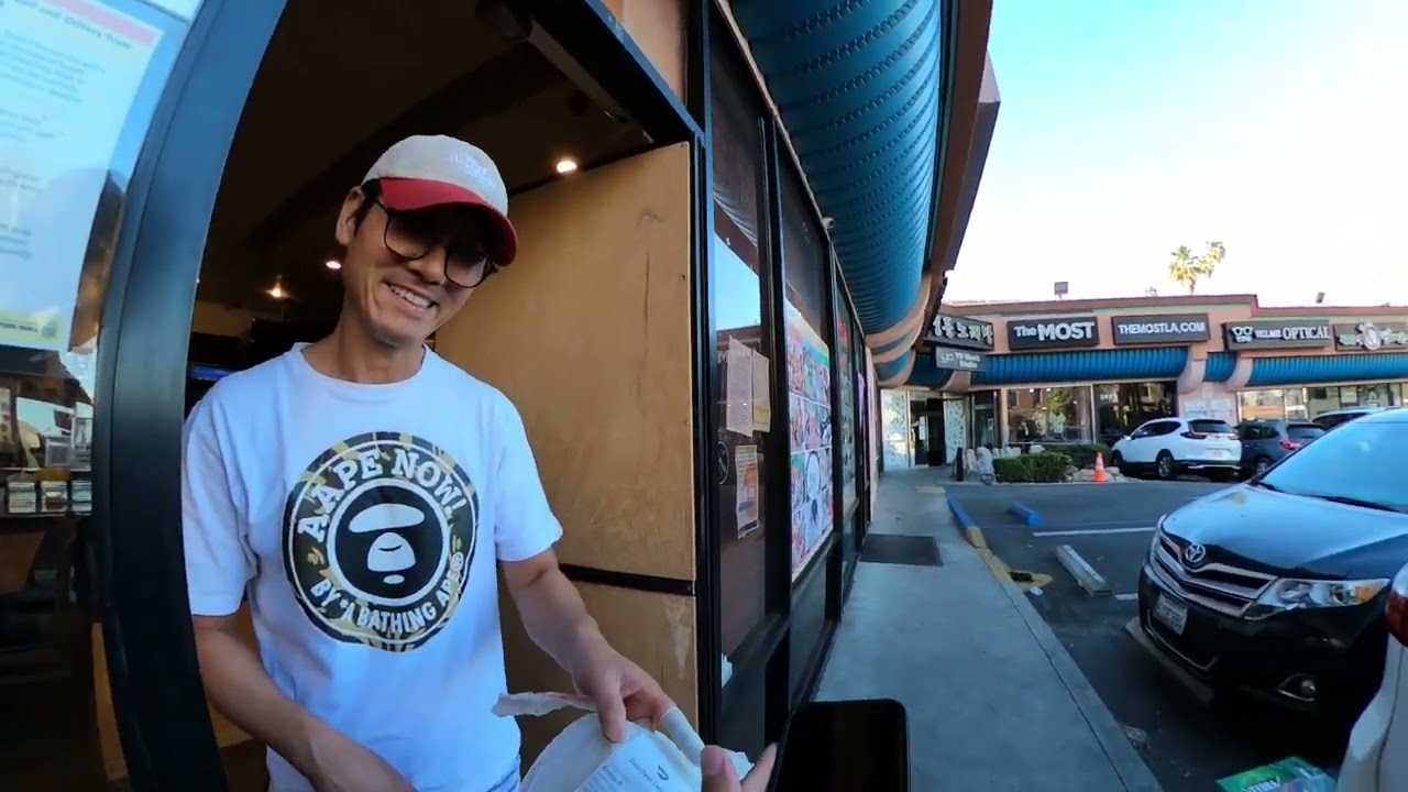 USING A LIME E-SCOOTER 🛴 Uber Eats and DoorDash Deliveries #KoreaTown #LosAngeles #CrankHustle