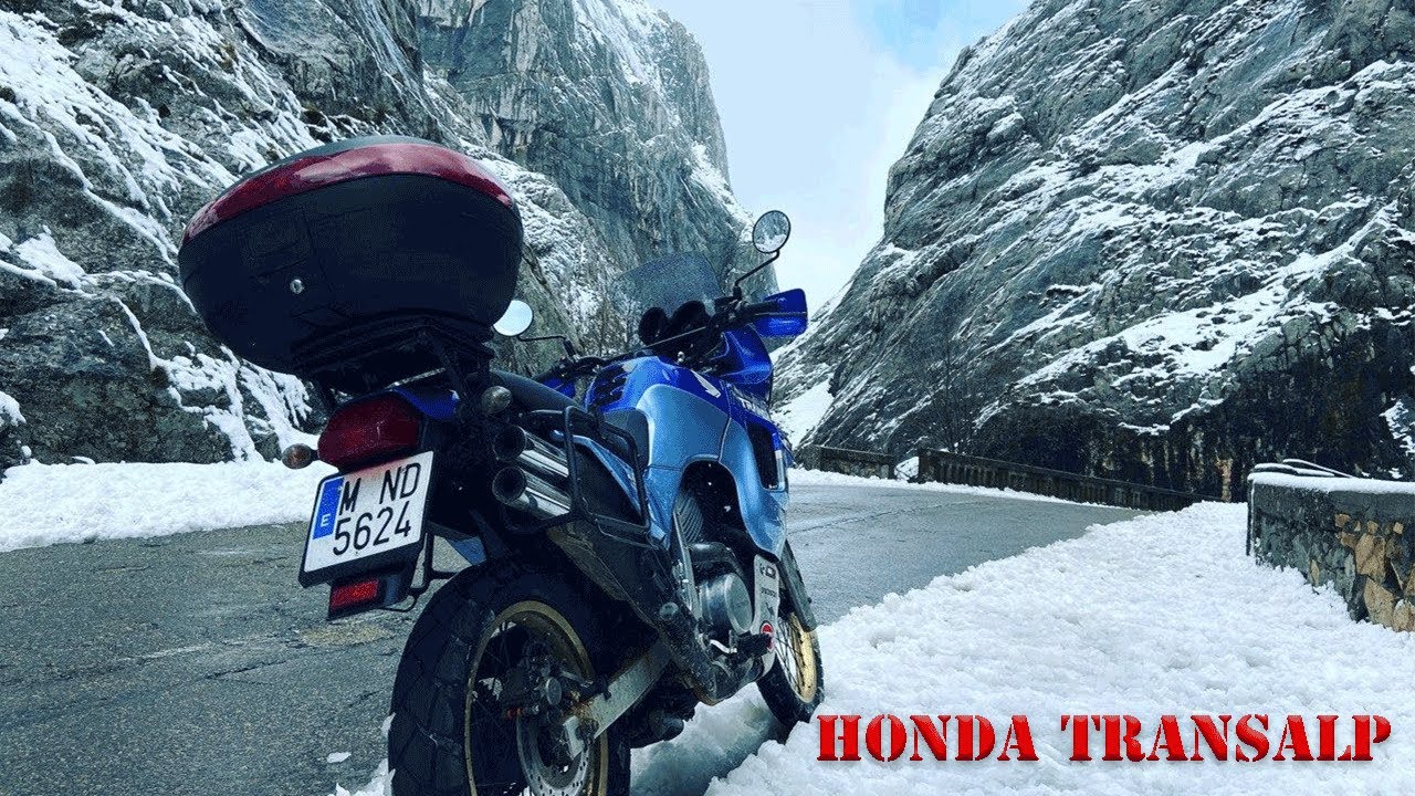 Paseo off road con la Honda Transalp 600