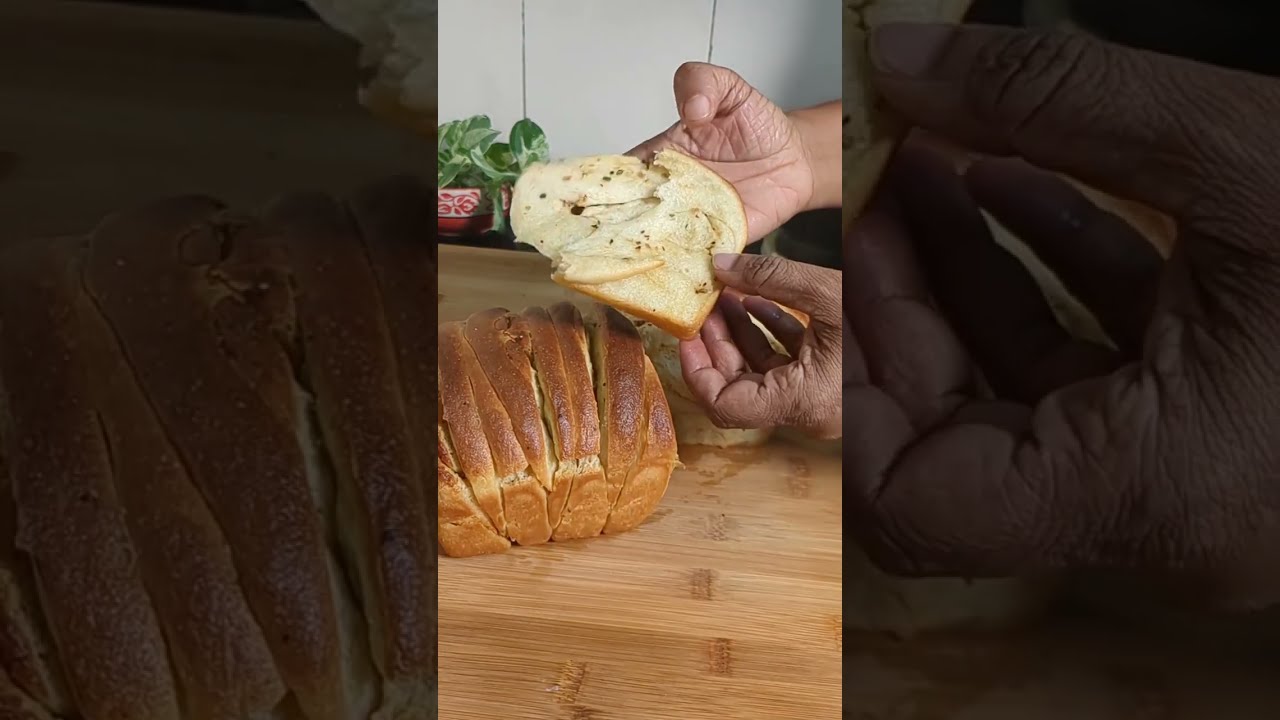 No knead Garlic Bread | Rianza Bakes #garlicbread #garlicbreadathome #nokneadbread