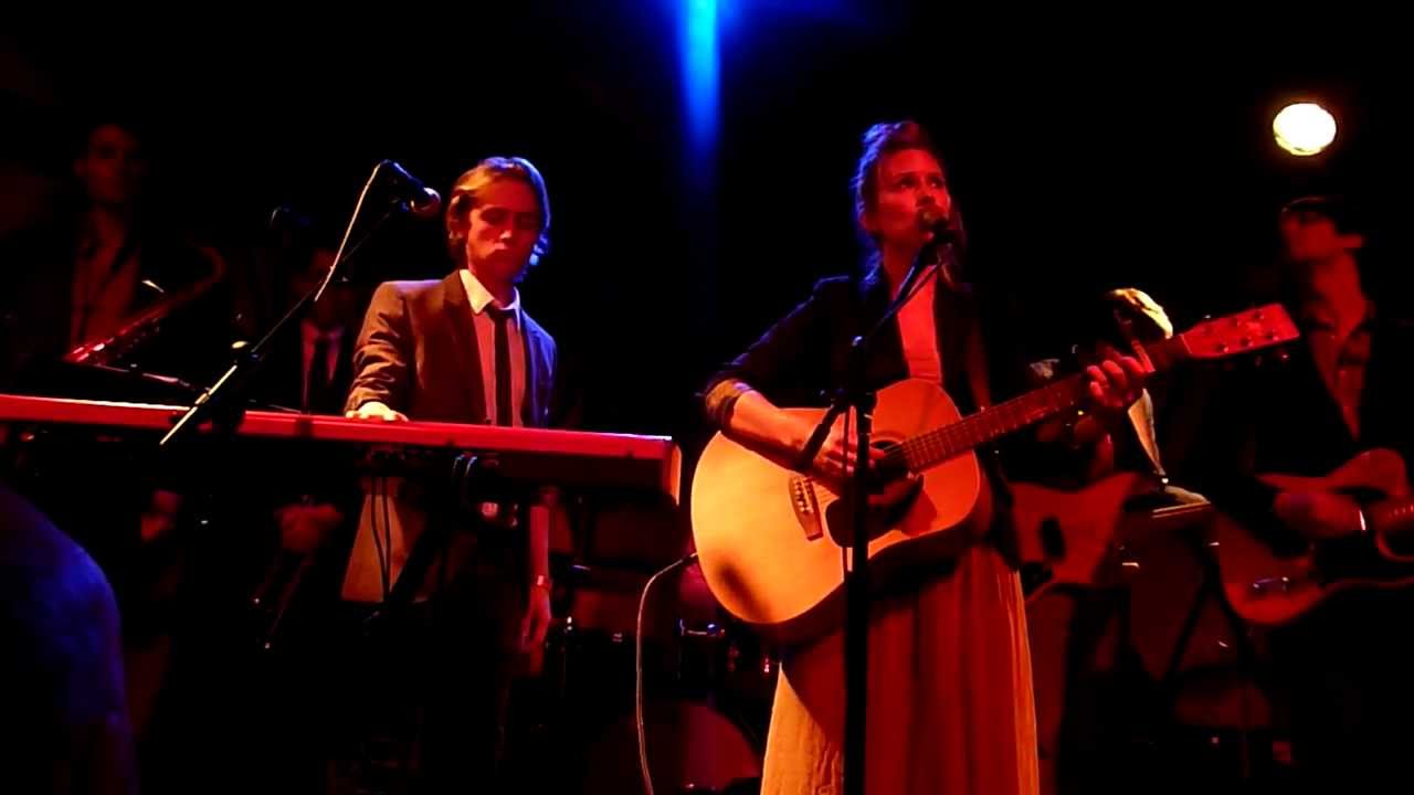 Sarah and the Stanleys - It could rain