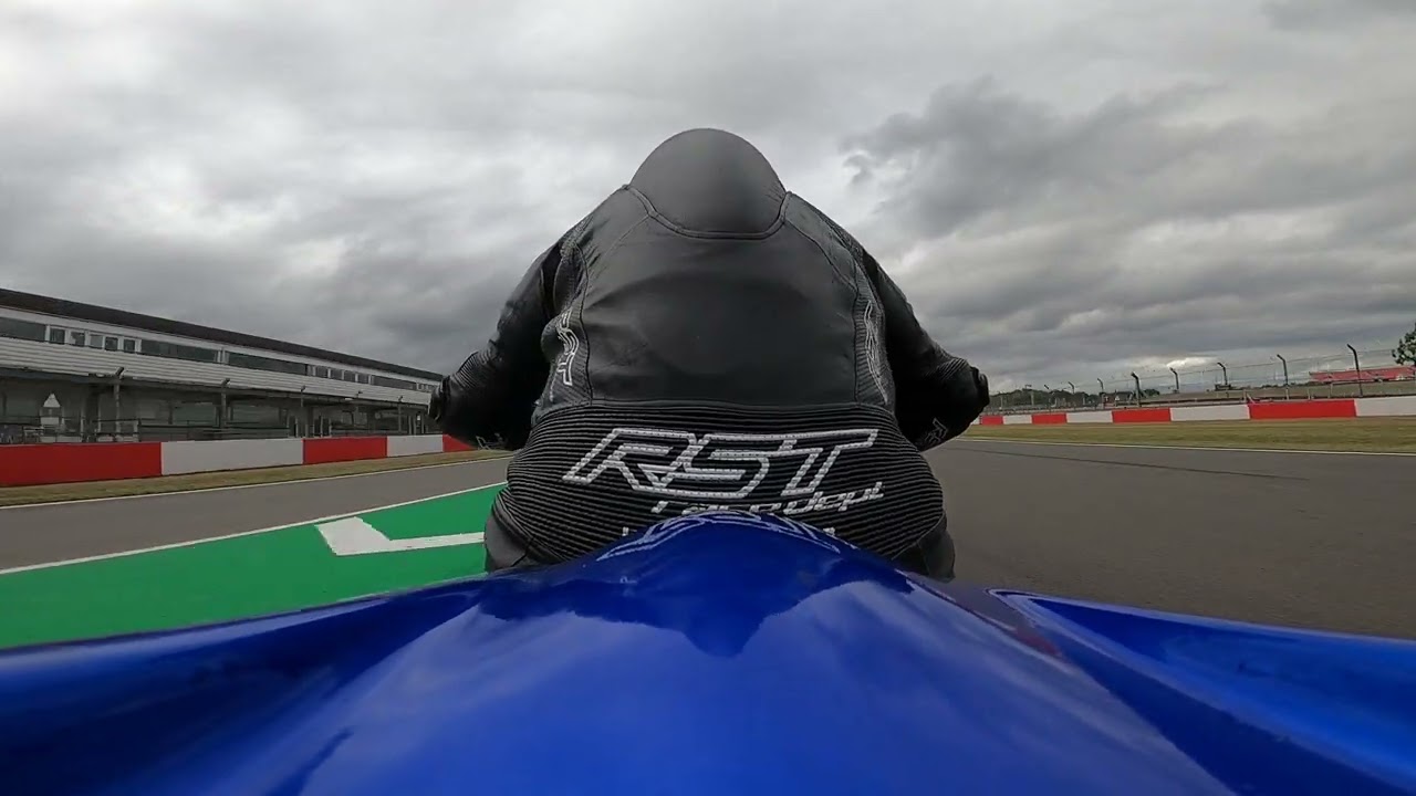 Donington Park Bandit 600 part 2