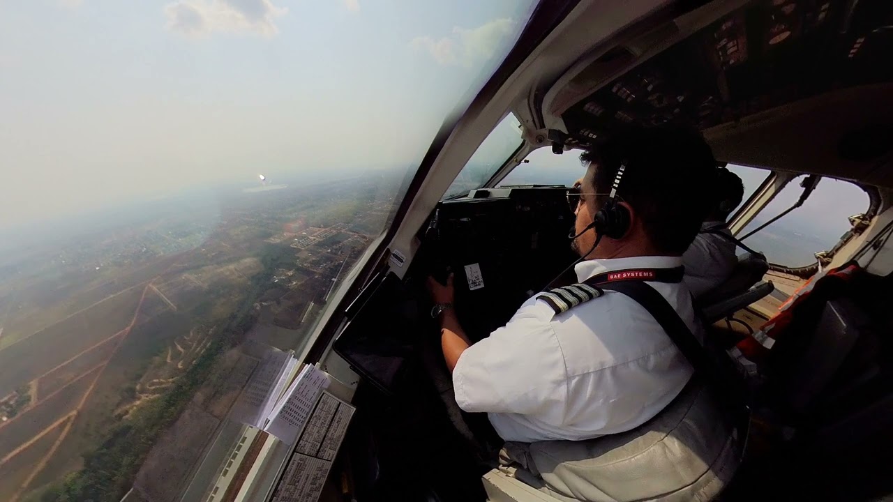 Aterrizaje en Riberalta pista 32 Avro RJ100