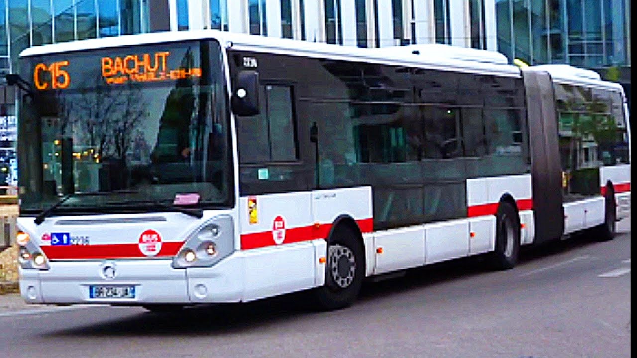 vaulx en velin la soie bus Lyon  [Arrivée et départ du bus] T C L Groupe Lyon