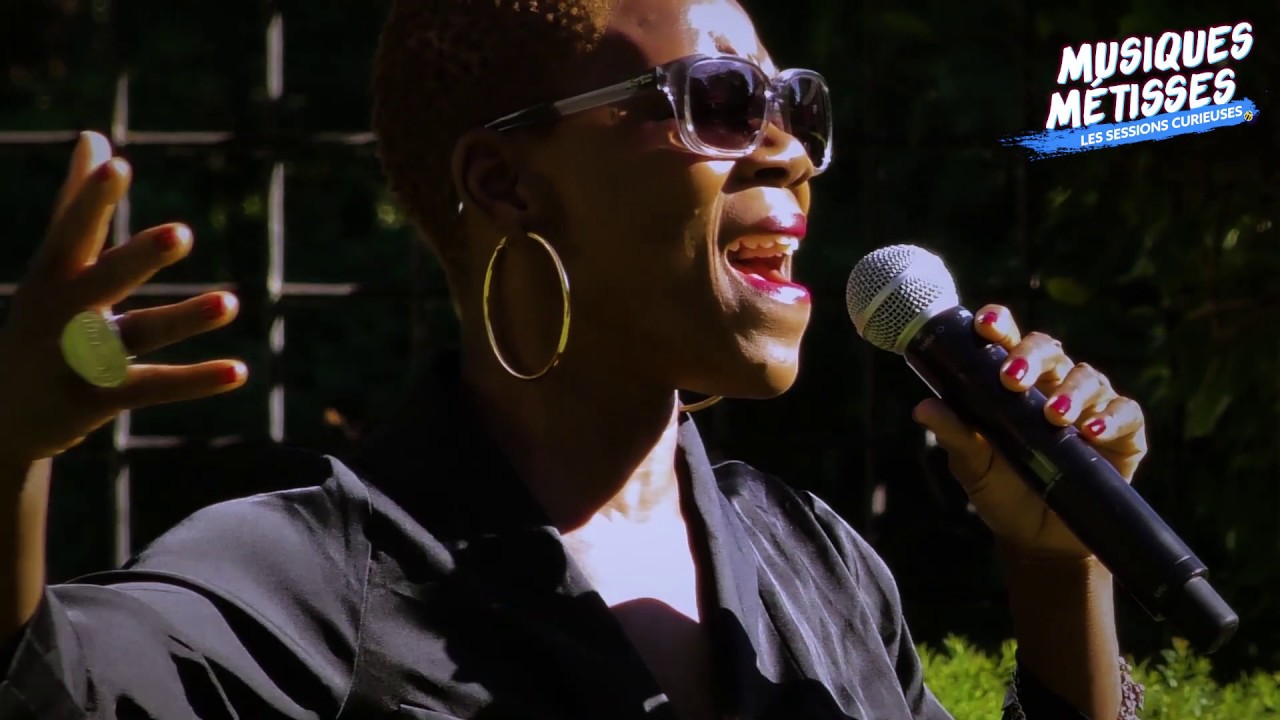 Perrine Fifadji au Jardin de La Maison Alsacienne : Les Sessions Curieuses de Musiques Métisses