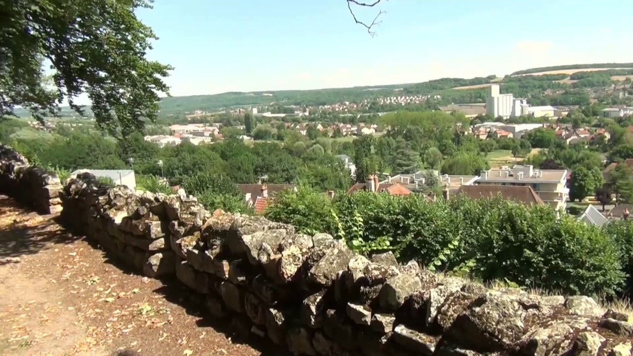 Chateau Thierry, France: Town and castle