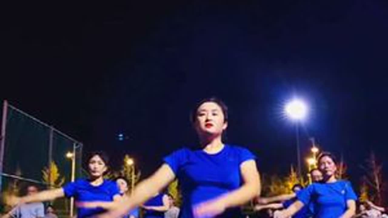 简单易学适合零基础锻炼#全民健身传递正能量 #坚持锻炼给自己一个好身体 #好看又好学 #上热门