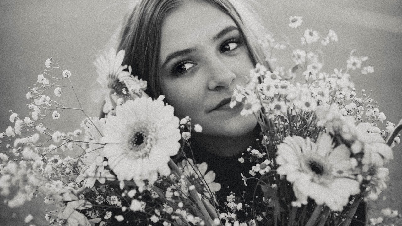 Emily Watts - La Vie En Rose [Official Music Video]