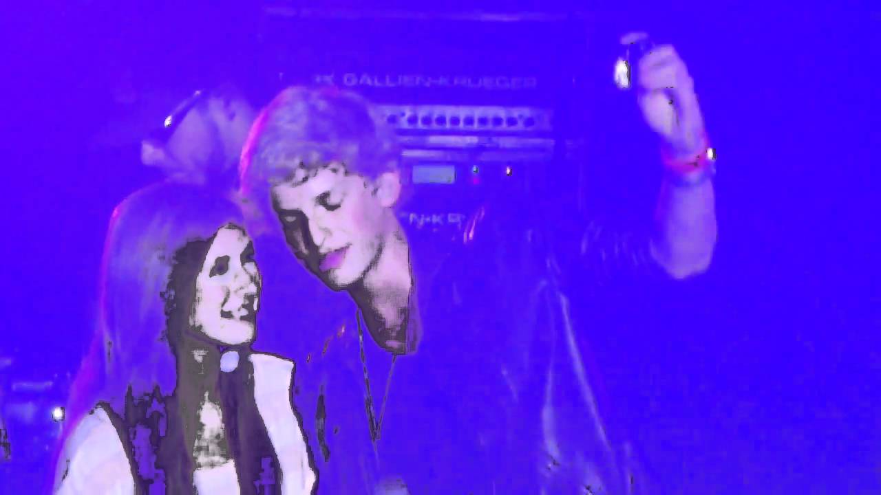 Cody Simpson "Not Just You" Atlanta 2011 Serenading Fan