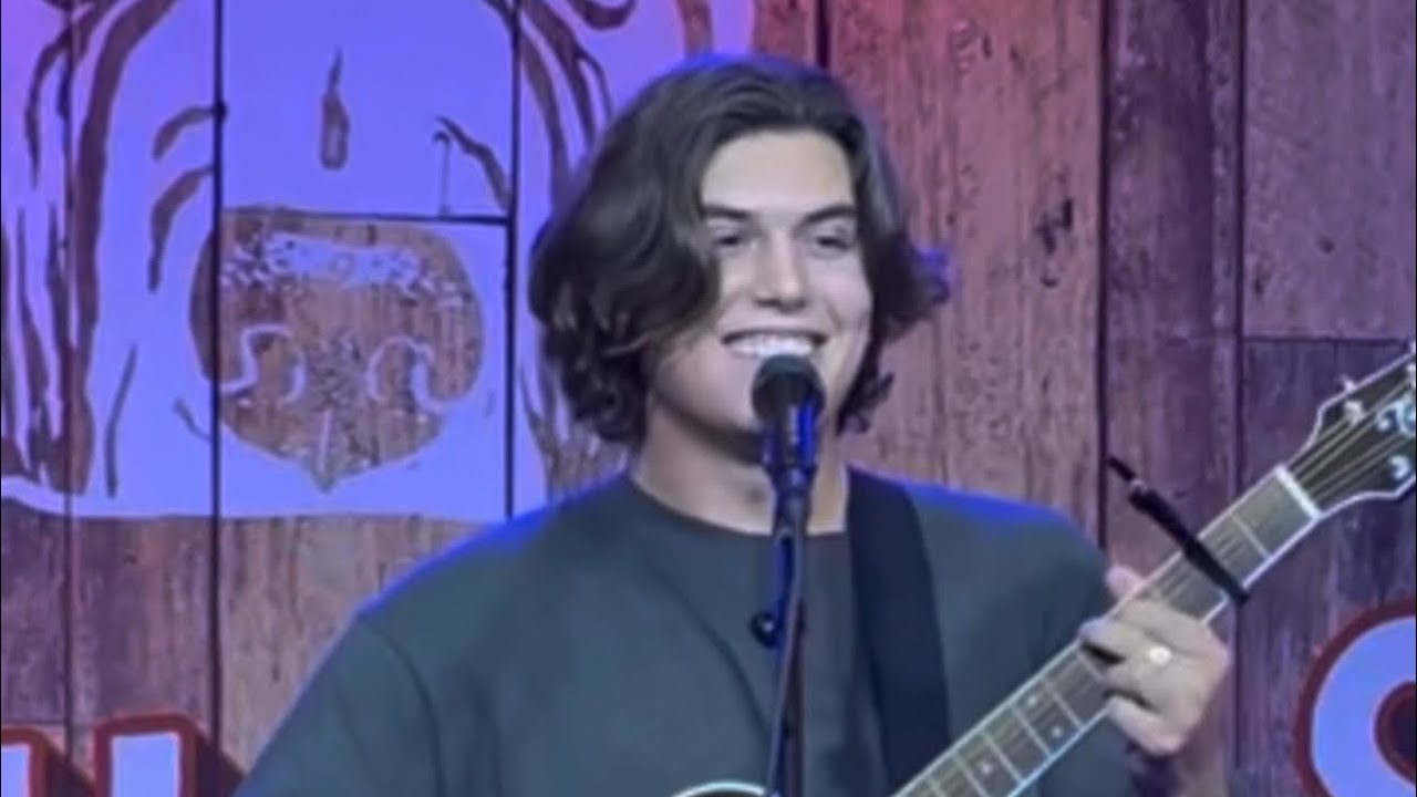 Kingston Rossdale - A performance from Kingston’s debut showcase August 2023