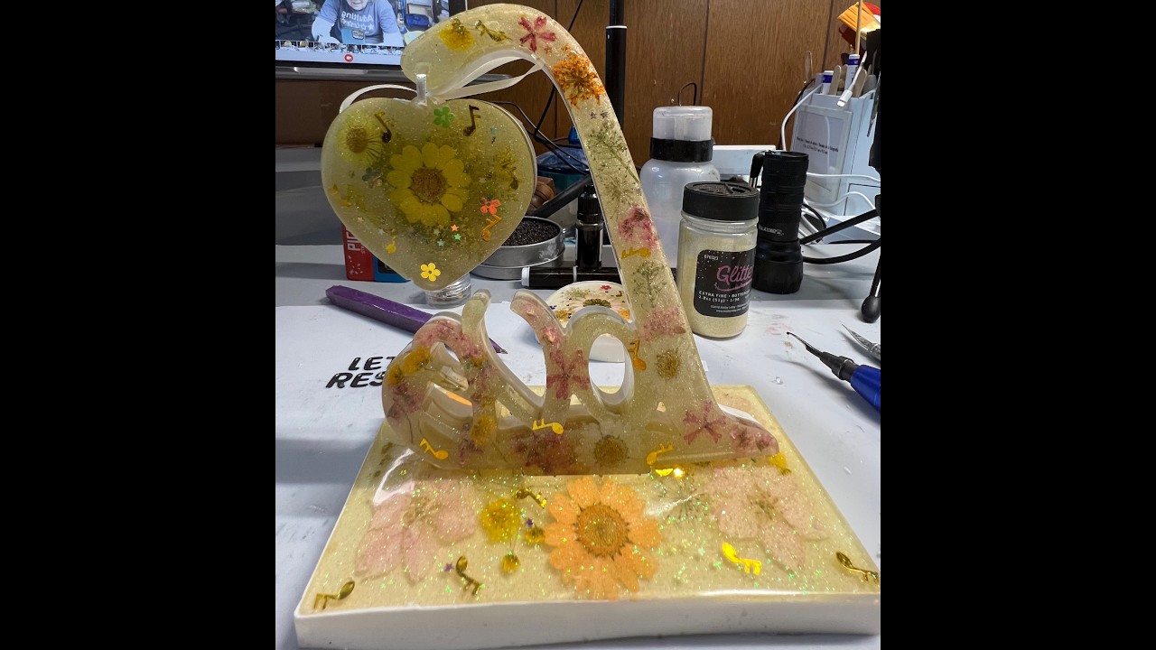 #196 Resin Love Photo Frame