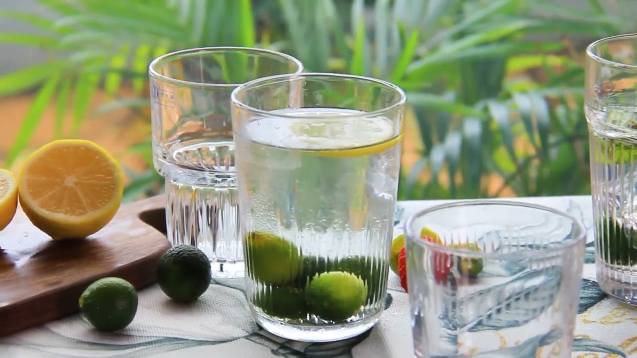 Worldwide popular elegant brand in stock glass tumblers with stripes embossing