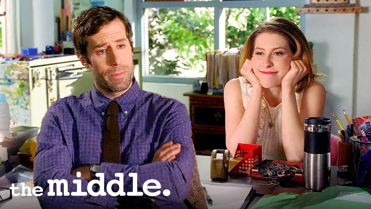 Sue's Crushing on Her Professor | The Middle