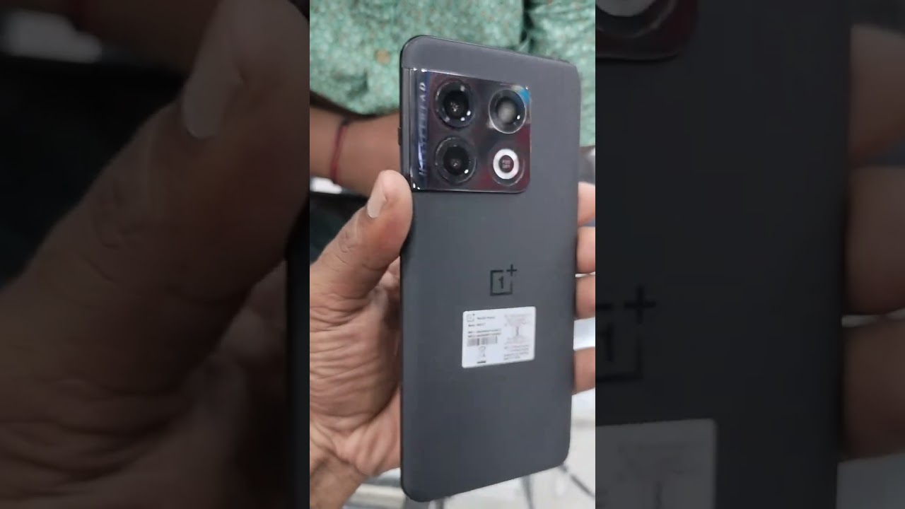 One plus 10pro...🔥 ltpo2 fluid amoled 6.7inch,1b colours,120hz,HDR 10+...80w fast charging...