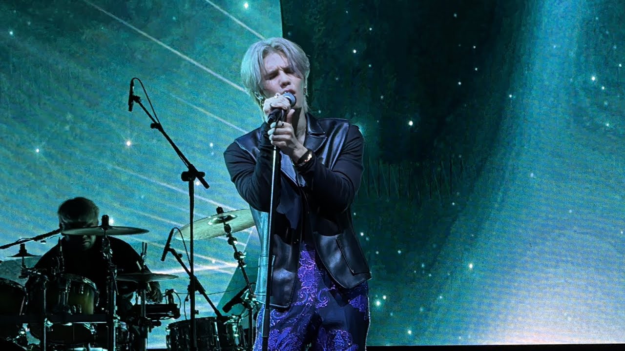 251012 JEFF SATUR — 看着我的眼睛说 COVER | The Red Giant Tour Singapore