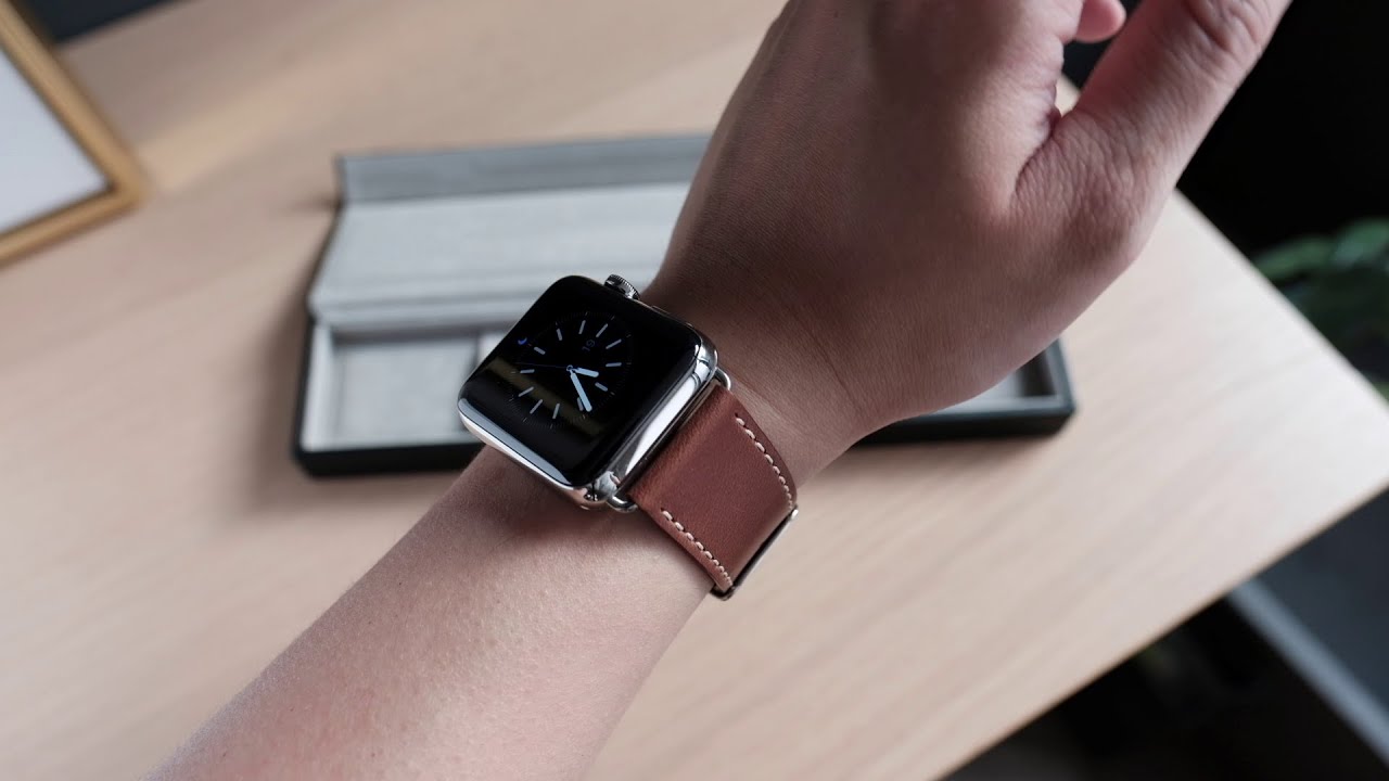 Pin & Buckle Leather Apple Watch Band in Chestnut Brown - Unboxing