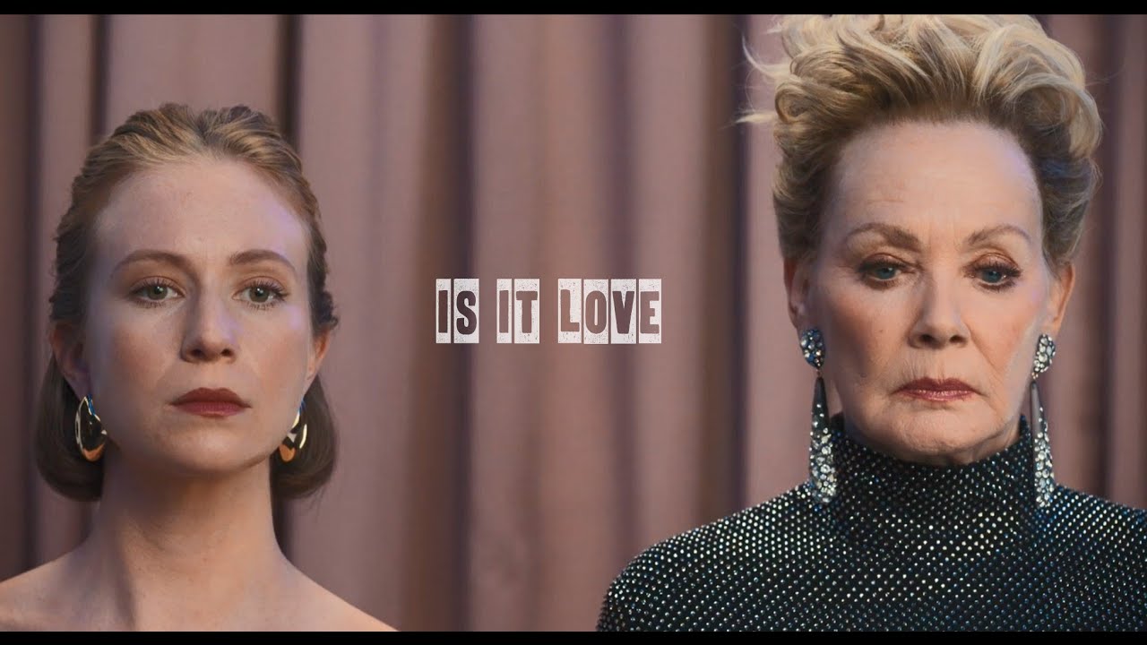 【Hacks (Ava & Deborah) | Is it love?】