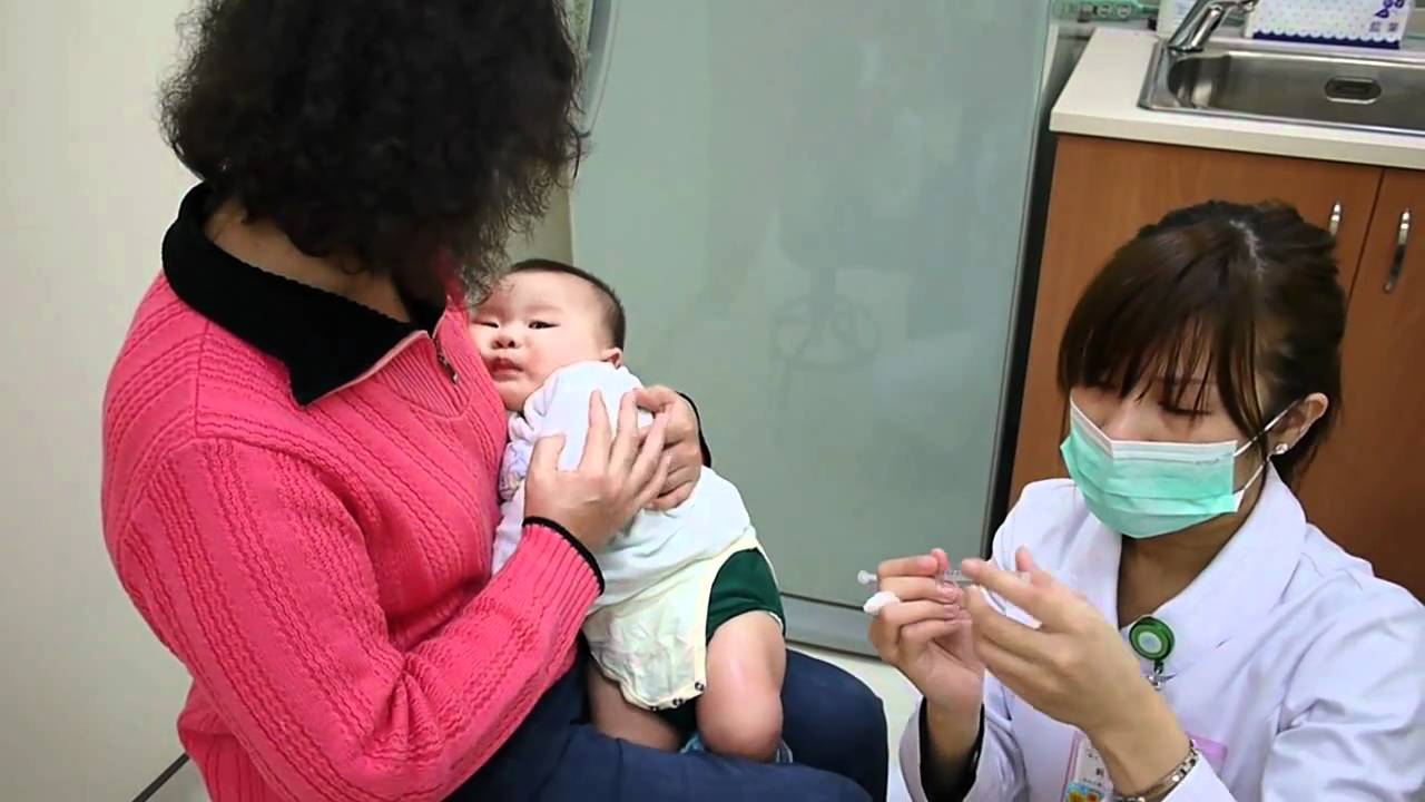 2011_03_01法寶6M9D打針哭哭