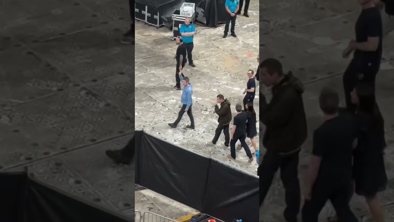 Liam and Noel Gallagher Walk Together #oasis #oasis2025 #oasismania #reunion #cardiff