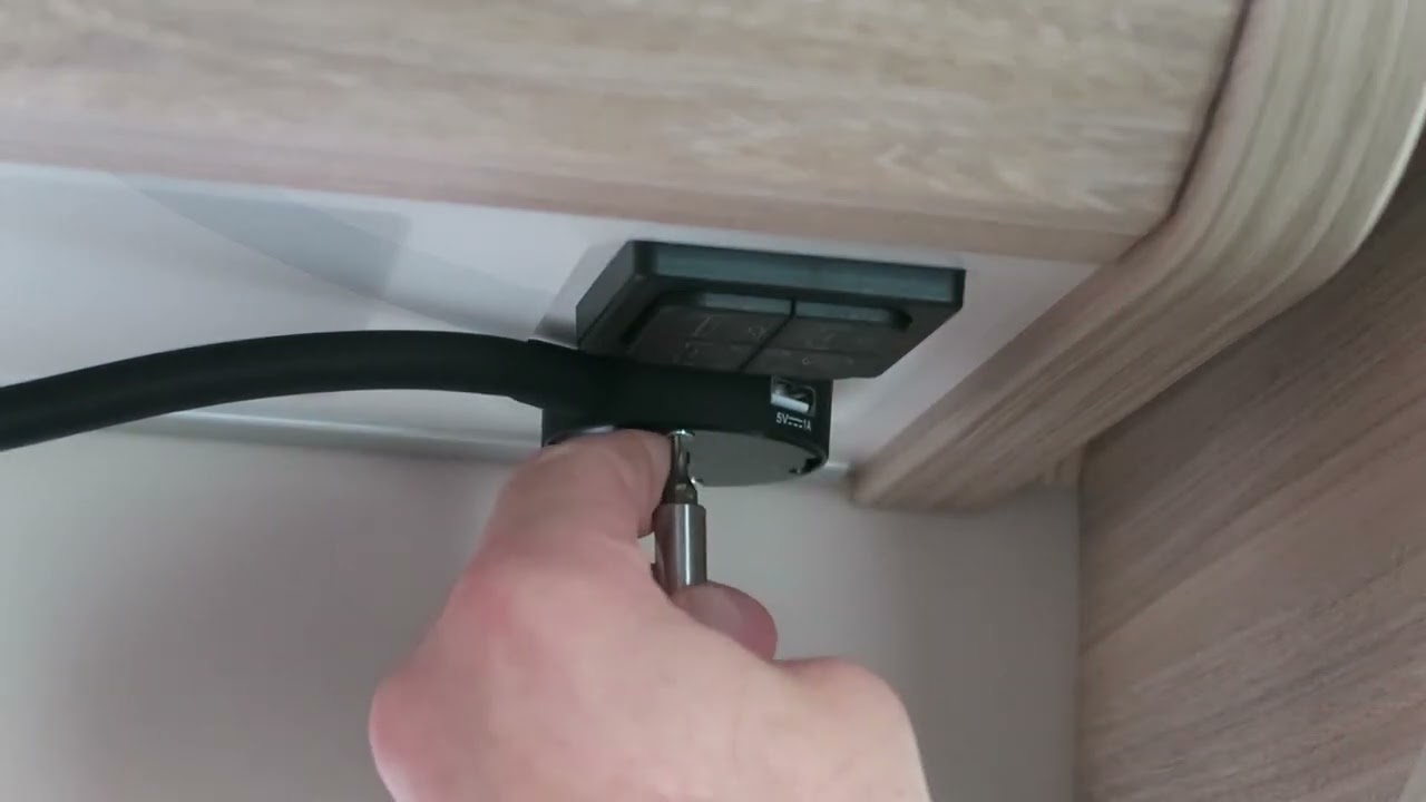 Knaus Box Star 540 - Montage Distanzring für Dometic Schwanenhalslampen im Wohnmobil von Smaker3D.