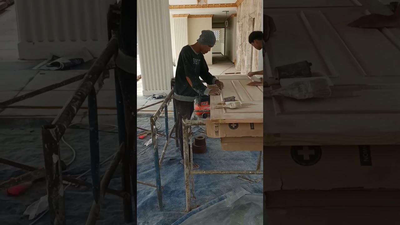 Bagian proses dari pengecatan pintu menggunakan cat duco