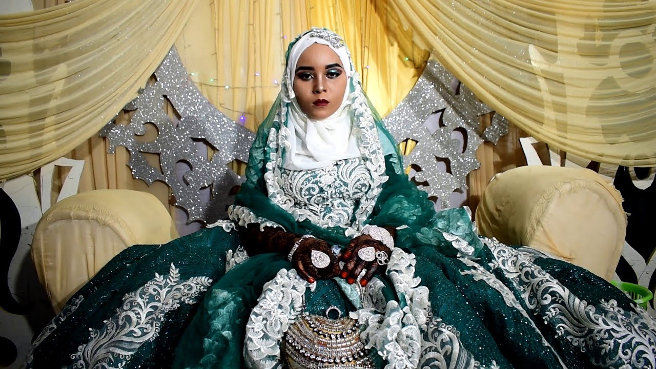 UKHTY RIZIKI AMPAGAWISHA BIBI HARUSI HOLINI - NALIA NAHUZUNIKA KUONA KINA MAMA WAMEDORORA DOROOOOOOO