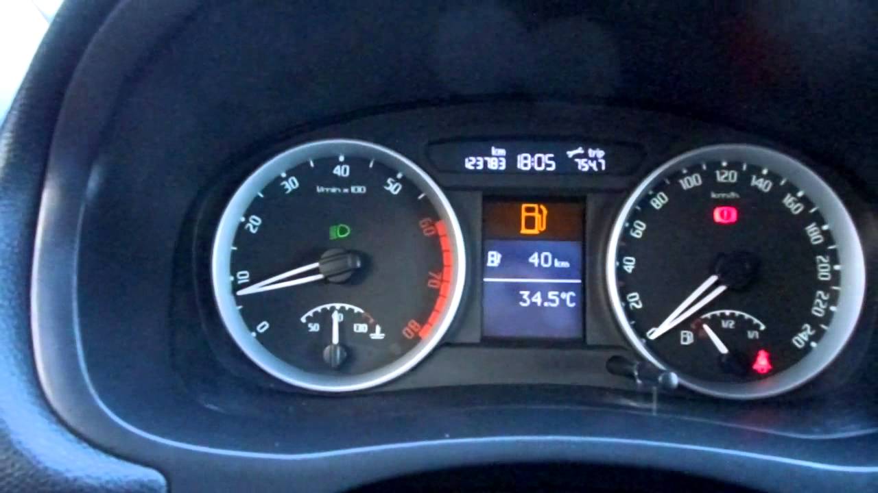 www.AUTADOMAZLICE.cz  Škoda Roomster 1.4i 16V