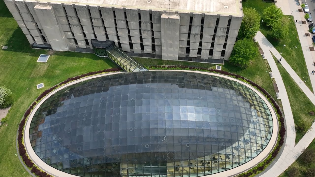 Joe and Rika Mansueto Library - University of Chicago Library