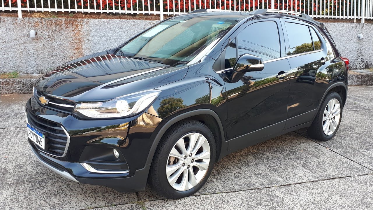 Tracker Turbo, Hatch disfarçado de SUV