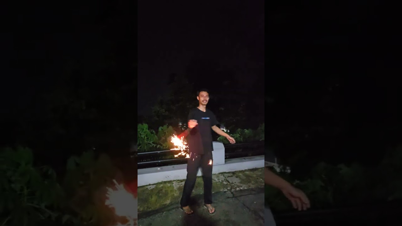 Nyumet petasan happy flowers kembang api air mancur disco 