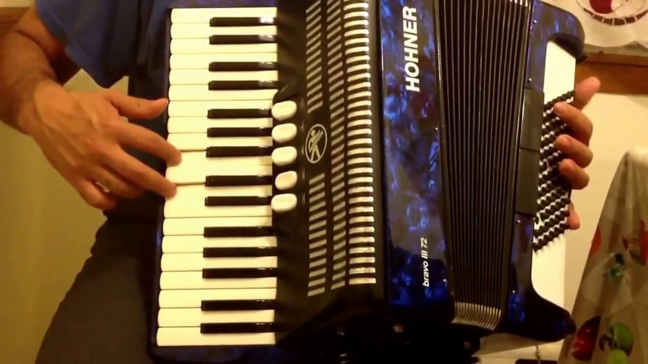 La Del Moño Colorado acordeon de teclas: en LA MAY
